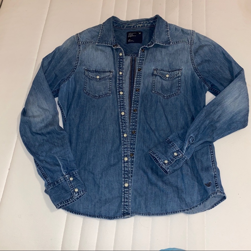 American Eagle button down